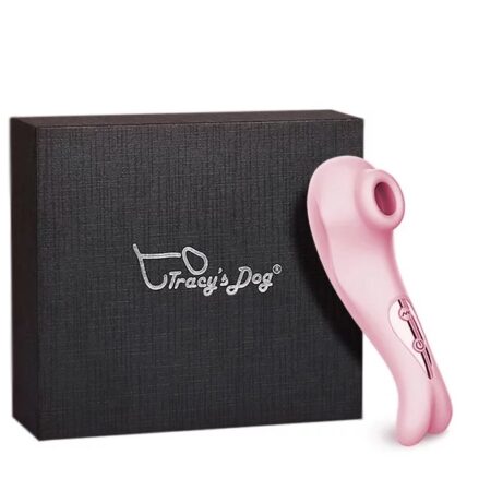 Tracy's dog P. Cat sucking vibrator (Succionador)