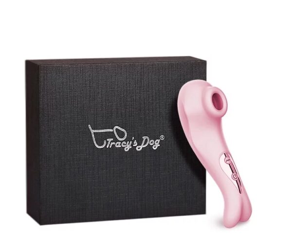 Tracy's dog P. Cat sucking vibrator (Succionador)